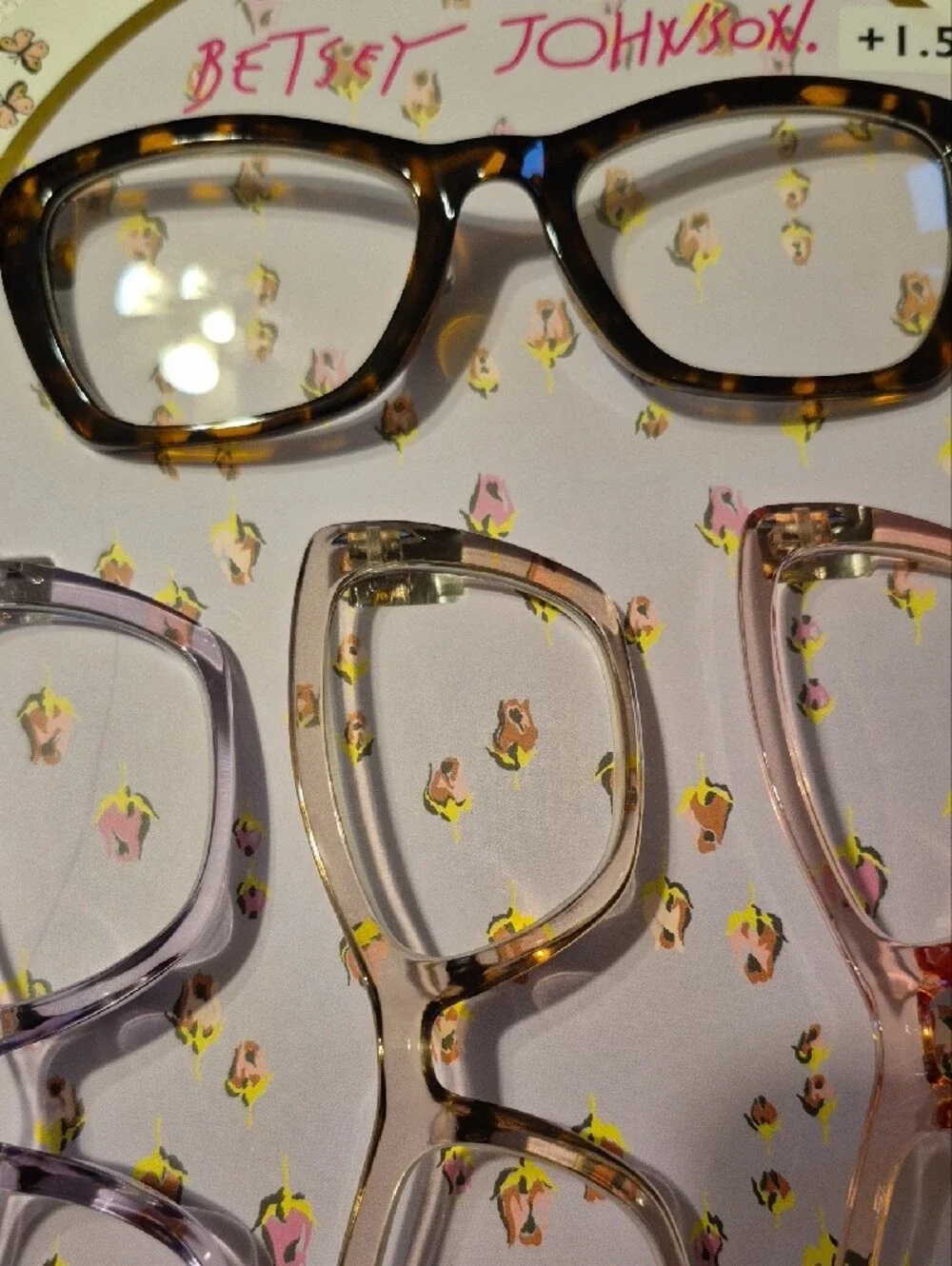 BETSEY JOHNSON Reading Glasses +1.50 Set Of 4 NEW
